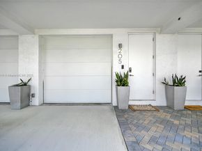 455 NE 39th St 205, Miami FL 33137