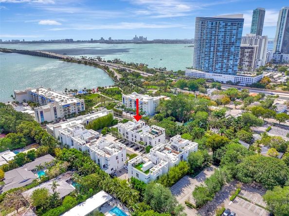 455 NE 39th St 205, Miami FL 33137