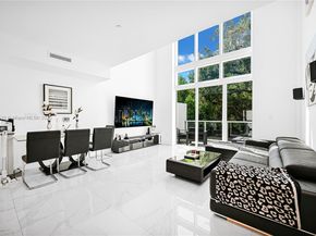 455 NE 39th St 205, Miami FL 33137