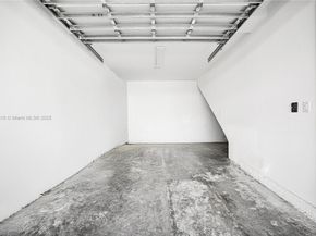 455 NE 39th St 205, Miami FL 33137
