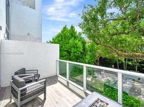 455 NE 39th St 205, Miami FL 33137