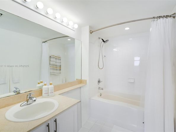 90 Alton Rd 1209, Miami Beach FL 33139