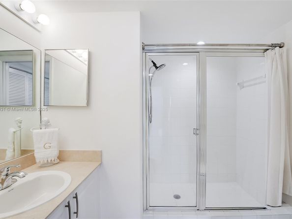 90 Alton Rd 1209, Miami Beach FL 33139