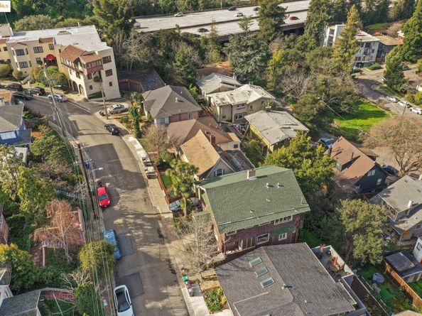 3537 Kempton, Oakland CA 94611