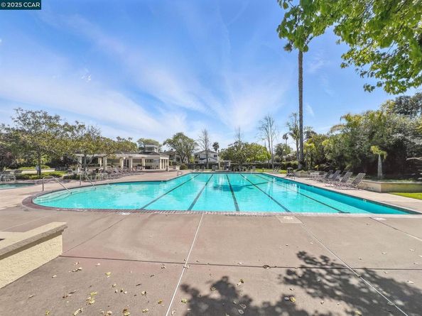 30300 Meridien Cir, Union City CA 94587