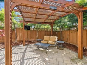 30300 Meridien Cir, Union City CA 94587