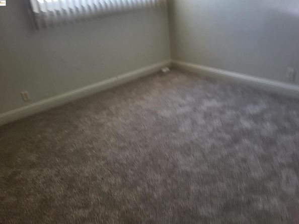 7231 Lockwood St, Oakland CA 94621