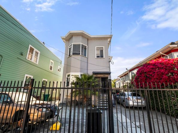 3411 Adeline St, Oakland CA 94608