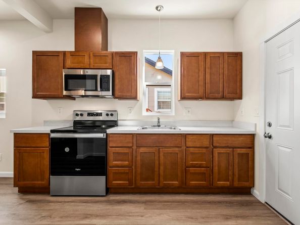 3411 Adeline St, Oakland CA 94608