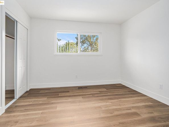 980 Oak St, Clayton CA 94517