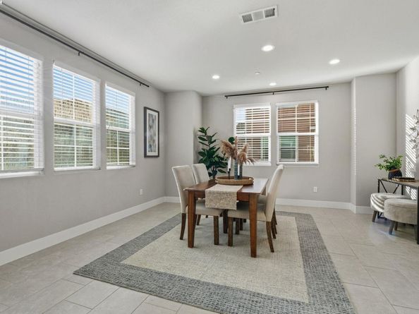 201 Jetty Dr, Richmond CA 94804