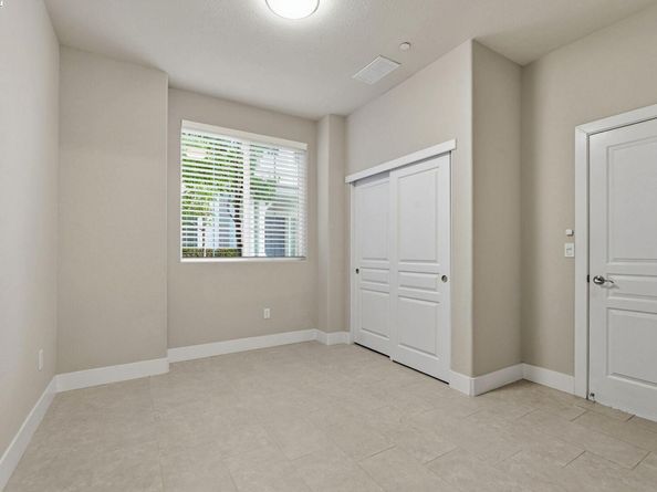 201 Jetty Dr, Richmond CA 94804
