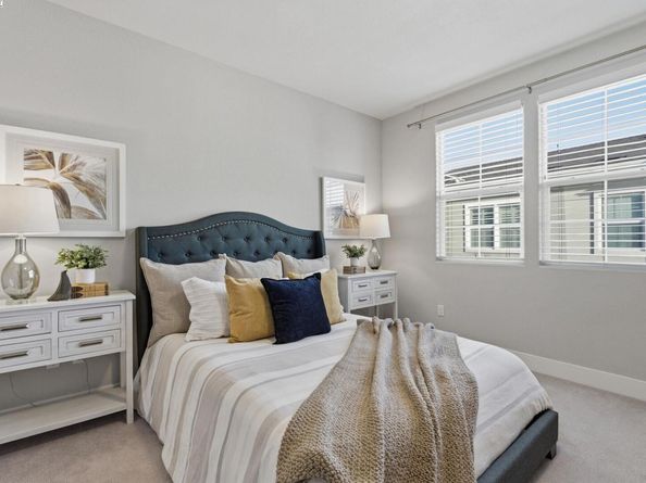 201 Jetty Dr, Richmond CA 94804