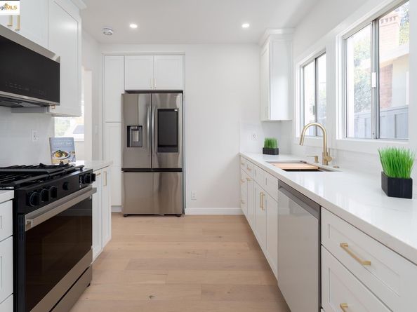 1515 Hampel St, Oakland CA 94602