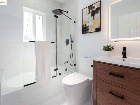 1515 Hampel St, Oakland CA 94602