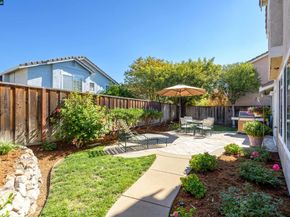 321 Liveoak Ct, Martinez CA 94553