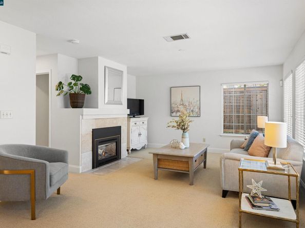 321 Liveoak Ct, Martinez CA 94553