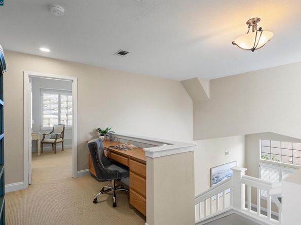 321 Liveoak Ct, Martinez CA 94553