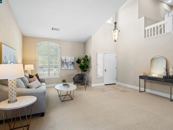 321 Liveoak Ct, Martinez CA 94553