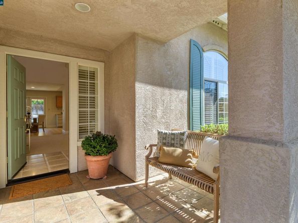 321 Liveoak Ct, Martinez CA 94553
