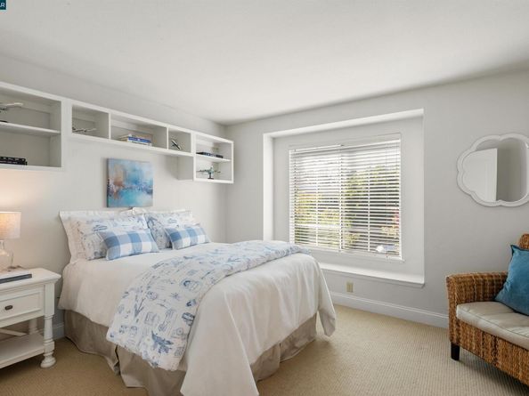321 Liveoak Ct, Martinez CA 94553