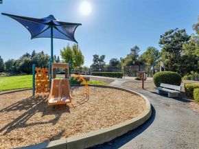 321 Liveoak Ct, Martinez CA 94553