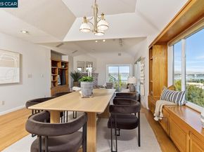 1087 Hillside Dr, Martinez CA 94553