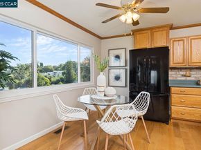 1087 Hillside Dr, Martinez CA 94553