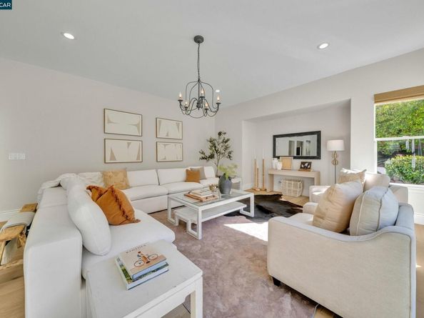 1040 Pebble Beach Dr, Clayton CA 94517