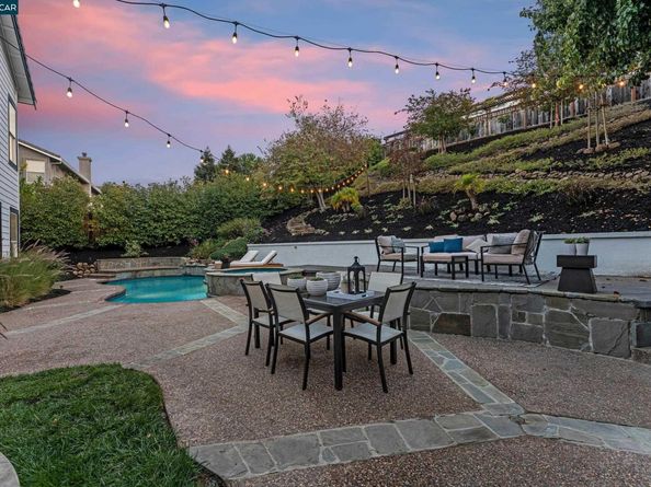 1040 Pebble Beach Dr, Clayton CA 94517