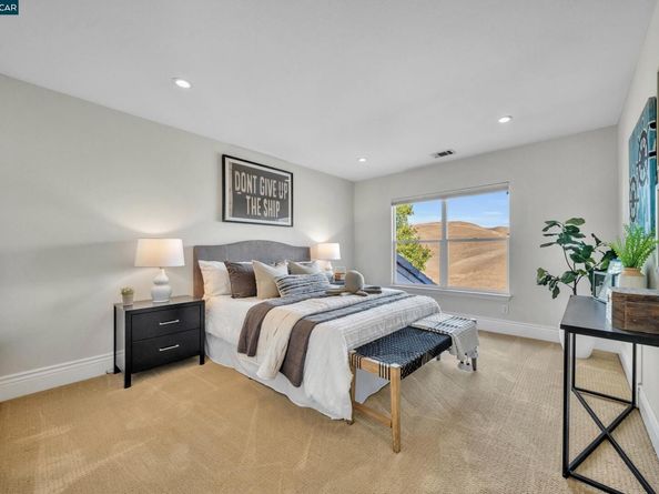1040 Pebble Beach Dr, Clayton CA 94517