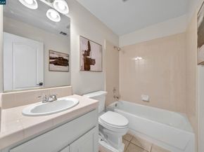 1040 Pebble Beach Dr, Clayton CA 94517