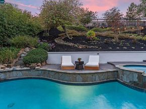 1040 Pebble Beach Dr, Clayton CA 94517