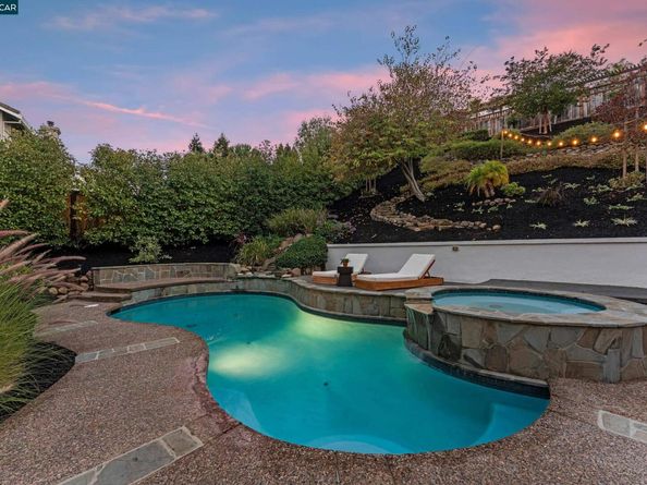 1040 Pebble Beach Dr, Clayton CA 94517