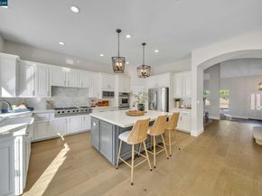 1040 Pebble Beach Dr, Clayton CA 94517