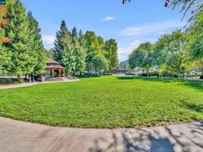 1040 Pebble Beach Dr, Clayton CA 94517