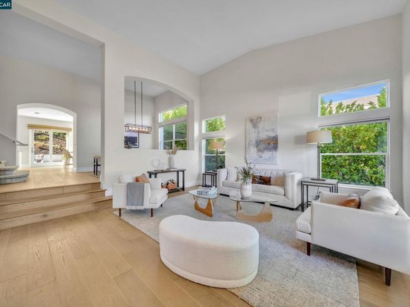 1040 Pebble Beach Dr, Clayton CA 94517