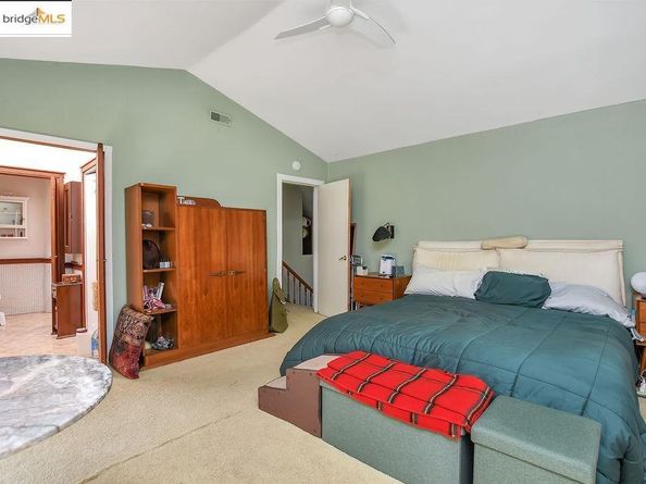 7141 Homewood Dr, Oakland CA 94611