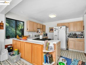 7141 Homewood Dr, Oakland CA 94611