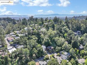 7141 Homewood Dr, Oakland CA 94611
