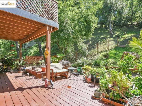 7141 Homewood Dr, Oakland CA 94611