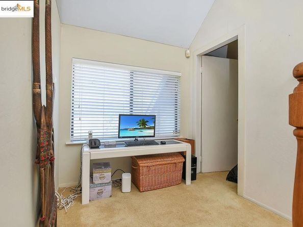 7141 Homewood Dr, Oakland CA 94611