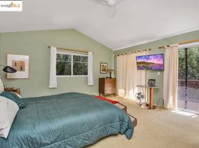 7141 Homewood Dr, Oakland CA 94611