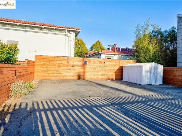 1607 10th St, Berkeley CA 94710