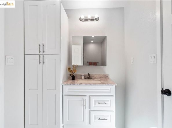 1607 10th St, Berkeley CA 94710