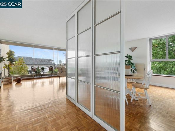 320 Lee St 202, Oakland CA 94610