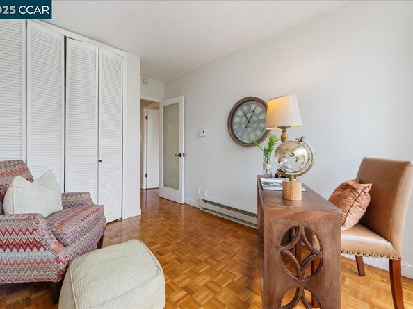 320 Lee St 202, Oakland CA 94610