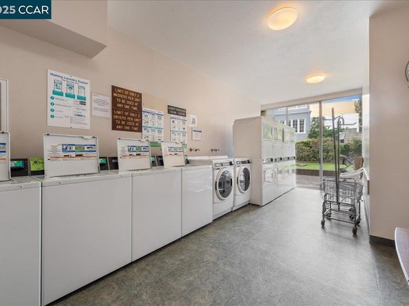 320 Lee St 202, Oakland CA 94610