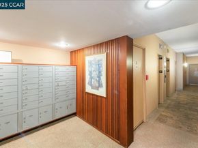 320 Lee St 202, Oakland CA 94610