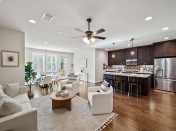 454 Persimmon Common